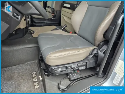 MAN TRUCK CARGO TRUCK 6X2