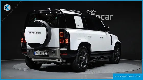 LAND ROVER DEFENDER 110 P300 X-DYNAMIC SE
