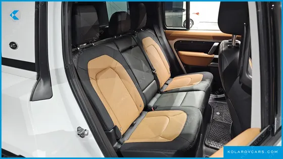 LAND ROVER DEFENDER 110 P300 X-DYNAMIC SE