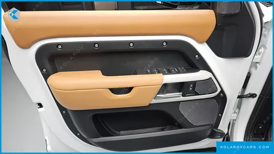 LAND ROVER DEFENDER 110 P300 X-DYNAMIC SE