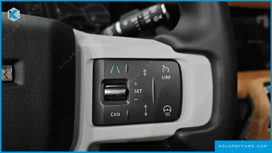 LAND ROVER DEFENDER 110 P300 X-DYNAMIC SE