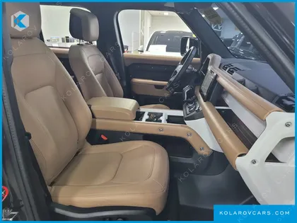LAND ROVER DEFENDER 110 P300 X-DYNAMIC SE
