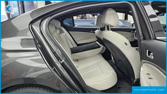 GENESIS G70 GASOLINE 2.5T 2WD