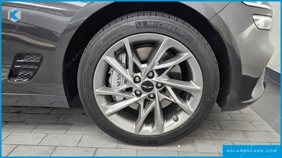 GENESIS G70 GASOLINE 2.5T 2WD