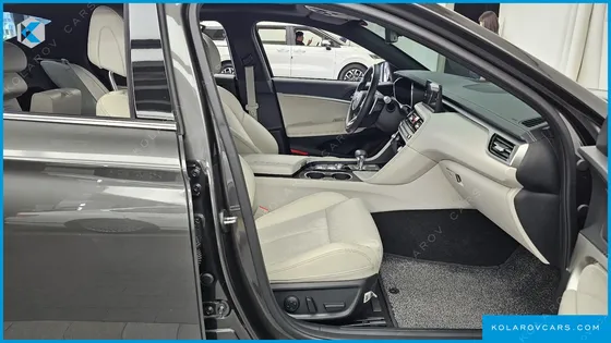GENESIS G70 GASOLINE 2.5T 2WD