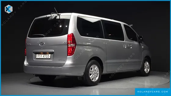 HYUNDAI STAREX VAN 3-SEATER