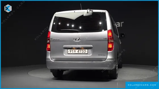 HYUNDAI STAREX VAN 3-SEATER