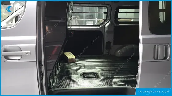 HYUNDAI STAREX VAN 3-SEATER