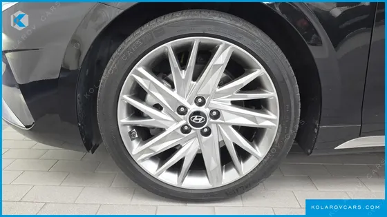HYUNDAI GRANDEUR 3.3