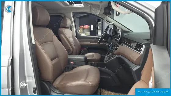 HYUNDAI STAREX 4WD URBAN 9-SEATER