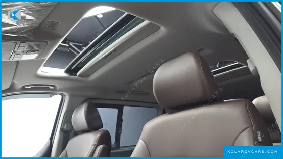 HYUNDAI STAREX 4WD URBAN 9-SEATER