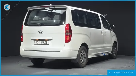 HYUNDAI STAREX 4WD URBAN 9-SEATER