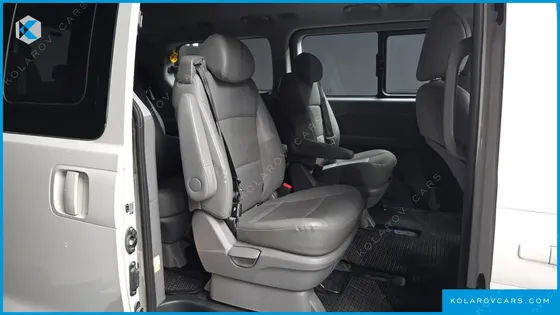 HYUNDAI STAREX 4WD URBAN 9-SEATER