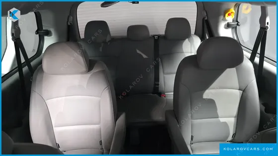 HYUNDAI STAREX 4WD URBAN 9-SEATER