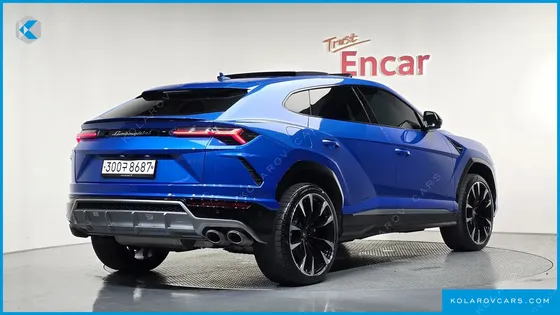 LAMBORGHINI URUS 4.0 V8