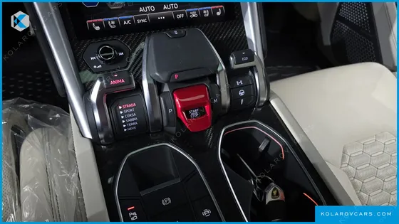 LAMBORGHINI URUS 4.0 V8