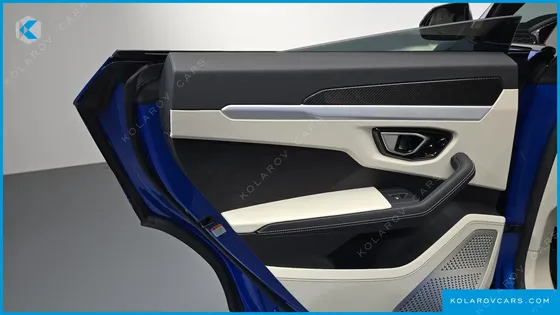 LAMBORGHINI URUS 4.0 V8