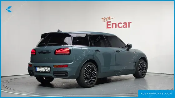 MINI CLUBMAN UNTOLD EDITION