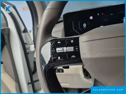 KIA CARNIVAL HEV 9SEATER SIGNATURE