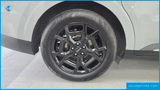 KIA CARNIVAL DIESEL 9-SEATER GRAVITY