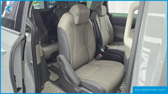 KIA CARNIVAL DIESEL 9-SEATER GRAVITY