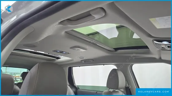 KIA CARNIVAL DIESEL 9-SEATER GRAVITY