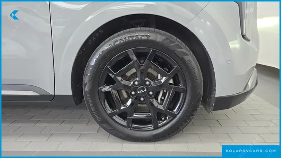 KIA CARNIVAL DIESEL 9-SEATER GRAVITY