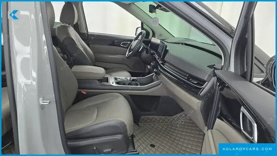 KIA CARNIVAL DIESEL 9-SEATER GRAVITY