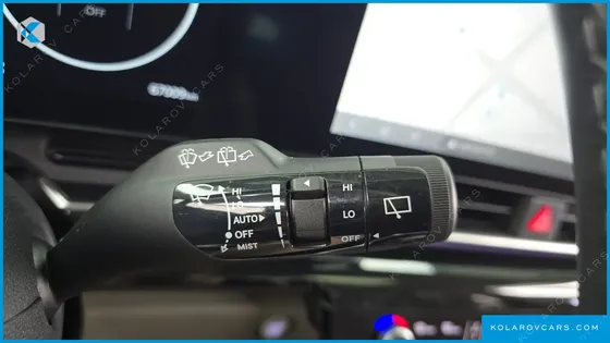 KIA CARNIVAL DIESEL 9-SEATER GRAVITY