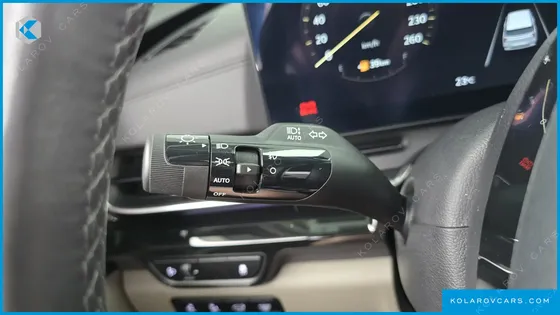 KIA CARNIVAL DIESEL 9-SEATER GRAVITY