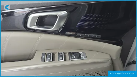 KIA CARNIVAL DIESEL 9-SEATER GRAVITY