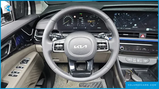 KIA CARNIVAL DIESEL 9-SEATER SIGNATURE