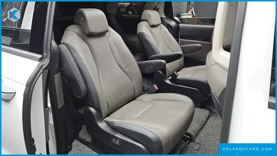 KIA CARNIVAL DIESEL 9-SEATER SIGNATURE