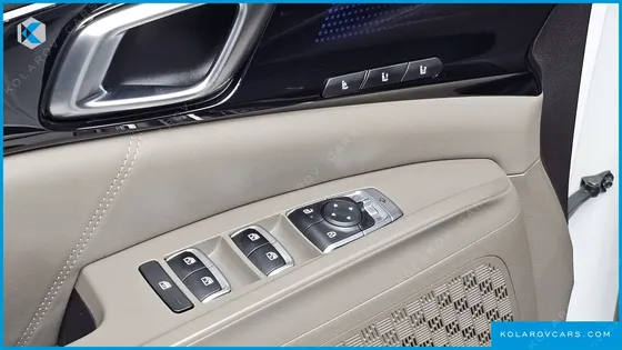 KIA CARNIVAL DIESEL 9-SEATER SIGNATURE
