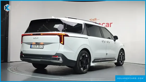 KIA CARNIVAL DIESEL 7-SEATER SIGNATURE