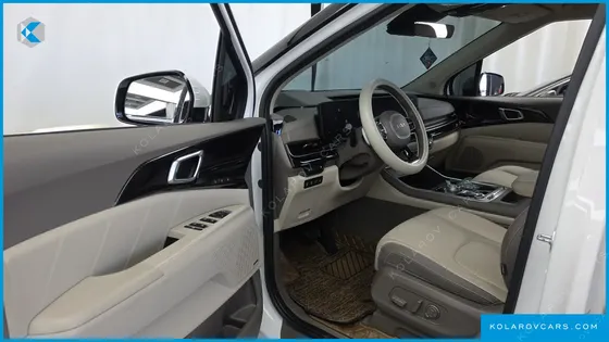 KIA CARNIVAL DIESEL 7-SEATER SIGNATURE
