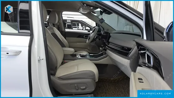 KIA CARNIVAL DIESEL 7-SEATER SIGNATURE