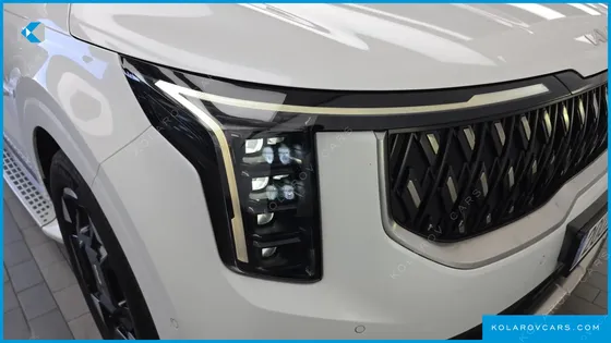 KIA CARNIVAL DIESEL 7-SEATER SIGNATURE