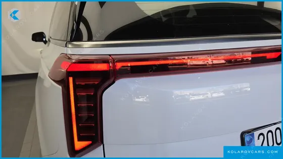 KIA CARNIVAL DIESEL 7-SEATER SIGNATURE