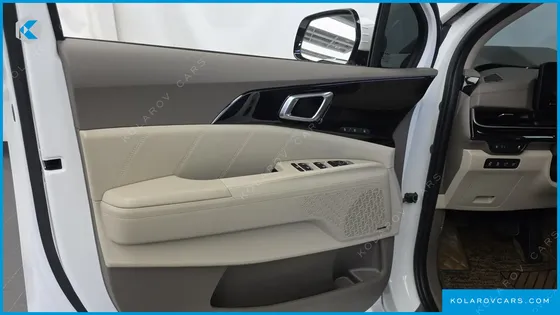 KIA CARNIVAL DIESEL 7-SEATER SIGNATURE