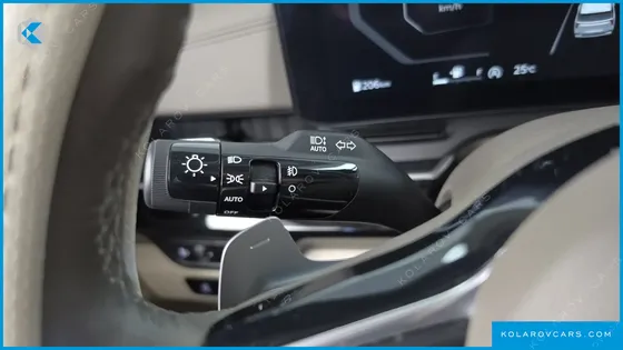KIA CARNIVAL DIESEL 7-SEATER SIGNATURE