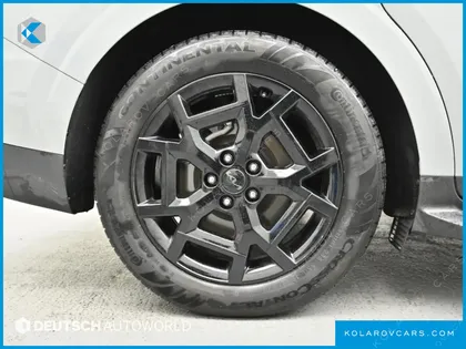 KIA CARNIVAL GASOLINE 7 SEATER X LINE