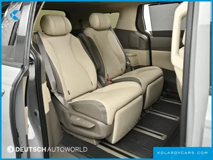 KIA CARNIVAL GASOLINE 7 SEATER X LINE