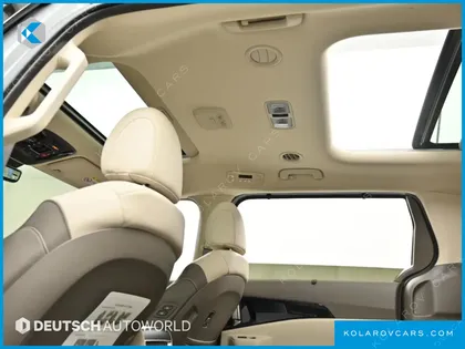 KIA CARNIVAL GASOLINE 7 SEATER X LINE
