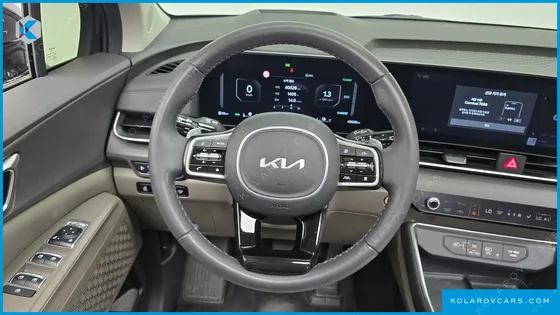 KIA CARNIVAL HEV 9SEATER NOBLESS