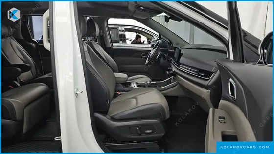 KIA CARNIVAL GASOLINE 7-SEATER NOBLESSE