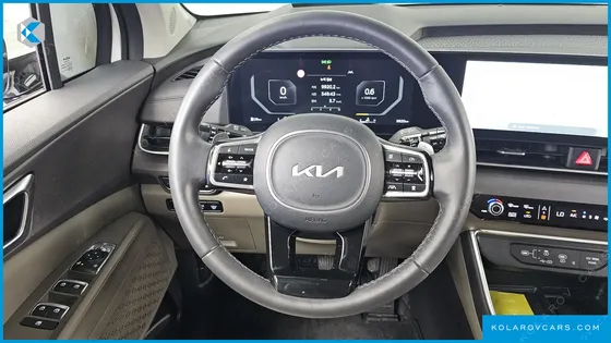 KIA CARNIVAL GASOLINE 7-SEATER NOBLESSE