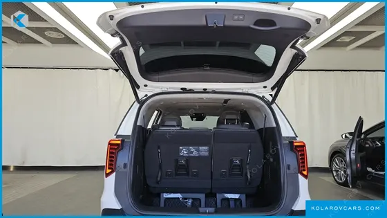 KIA CARNIVAL GASOLINE 7-SEATER NOBLESSE