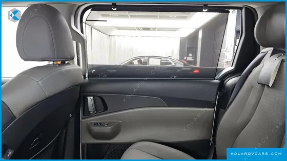 KIA CARNIVAL GASOLINE 7-SEATER NOBLESSE