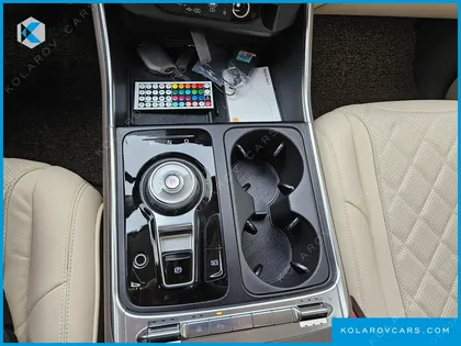KIA CARNIVAL HEV 9-SEATER HI-LIMOUSINE (SPECIAL VEHICLE)